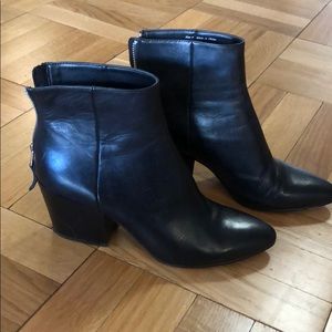 Dolce vita Coltyn Block Heel Booties Size 7